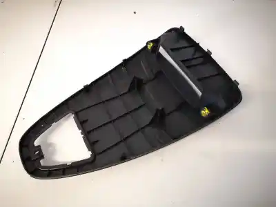 Second-hand car spare part plastics for opel corsa c 1.2 16v cat (z 12 xep / lb4) oem iam references 13205164  46002993