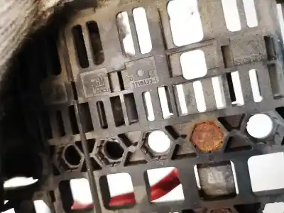 Автозапчастина б/у пластика для opel corsa c 1.2 16v cat (z 12 xep / lb4) посилання на oem iam 17184331  1718433-1