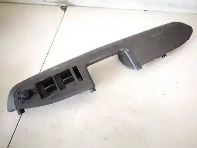 Peça sobressalente para automóvel em segunda mão plásticos por audi a4 avant (8e) 2.5 tdi (120kw) referências oem iam 8e1867171