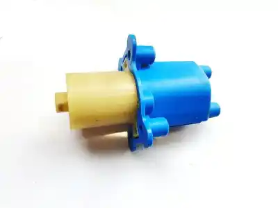 Pezzo di ricambio per auto di seconda mano plastica per volvo v50 (545) 2.0 d riferimenti oem iam   