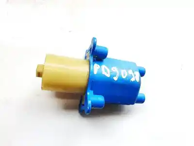 Pezzo di ricambio per auto di seconda mano plastica per volvo v50 (545) 2.0 d riferimenti oem iam   