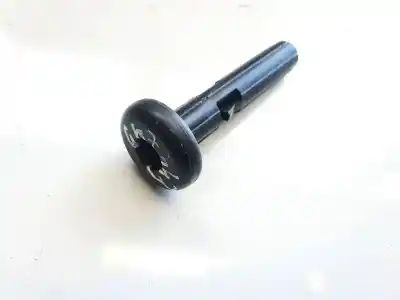 Pezzo di ricambio per auto di seconda mano plastica per peugeot 107 1.0i cat 70cv riferimenti oem iam 