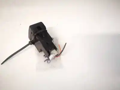 Автозапчастина б/у пластика для mazda 5 berl. (cr) 2.0 crtd active+ (105kw) посилання на oem iam d39755225  03750290