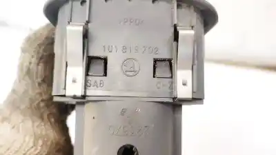 Автозапчастина б/у аераційна решіта для skoda octavia combi (1u5) 1.9 tdi посилання на oem iam 1u1819702   Автозапчастина б/у аераційна решіта для skoda octavia combi (1u5) 1.9 tdi посилання на oem iam 1u1819702