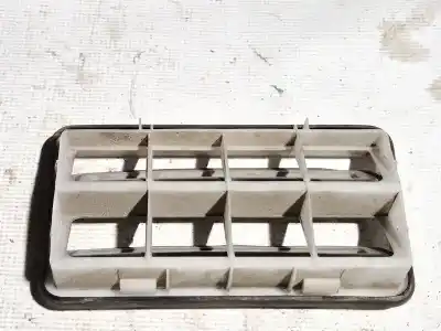 Pezzo di ricambio per auto di seconda mano plastica per opel zafira b 1.9 cdti riferimenti oem iam   