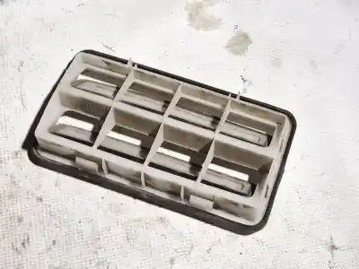 Pezzo di ricambio per auto di seconda mano plastica per opel zafira b 1.9 cdti riferimenti oem iam   