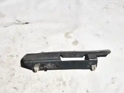 Pezzo di ricambio per auto di seconda mano plastica per opel zafira b 1.9 cdti riferimenti oem iam   