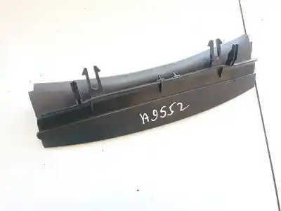 Pezzo di ricambio per auto di seconda mano plastica per opel zafira b 1.9 cdti riferimenti oem iam   