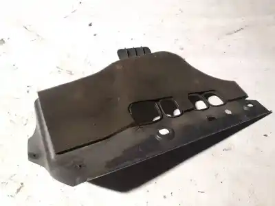 Pezzo di ricambio per auto di seconda mano plastica per opel zafira b 1.9 cdti riferimenti oem iam   