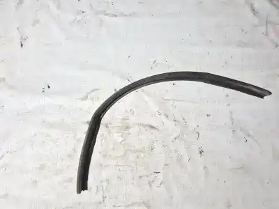 Pezzo di ricambio per auto di seconda mano plastica per opel zafira b 1.9 cdti riferimenti oem iam   