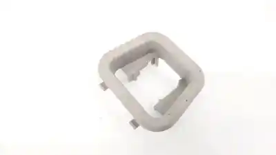 Peça sobressalente para automóvel em segunda mão plásticos por volvo v50 (545) 2.0 d referências oem iam 