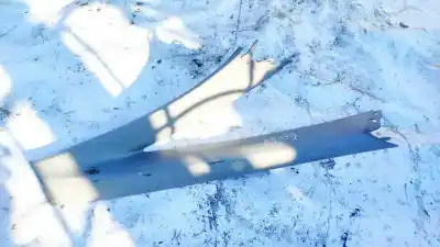 Pezzo di ricambio per auto di seconda mano plastica per opel meriva b 1.7 16v cdti riferimenti oem iam 93363693