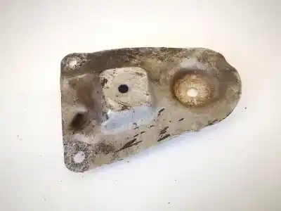 Second-hand car spare part engine support for skoda superb (3u4) 1.9 tdi oem iam references 8d0399541  