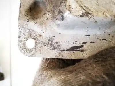 Second-hand car spare part engine support for skoda superb (3u4) 1.9 tdi oem iam references 8d0399541  