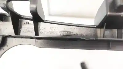 Pezzo di ricambio per auto di seconda mano plastica per ford focus turn. (cb8) 1.6 tdci cat riferimenti oem iam bm5118522bfw  bm51-18522-bfw