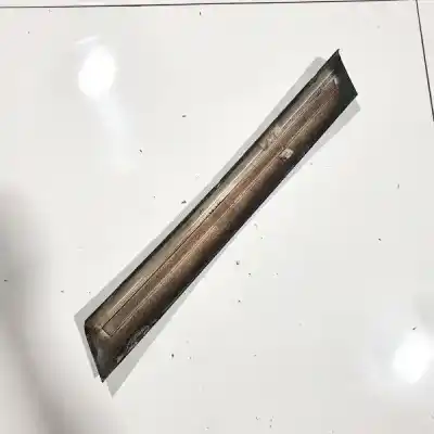 Pezzo di ricambio per auto di seconda mano plastica per audi 80 avant 1.9 tdi riferimenti oem iam   