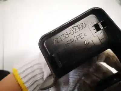Pezzo di ricambio per auto di seconda mano plastica per toyota auris 1.8 16v riferimenti oem iam 7213802190  72138-02190