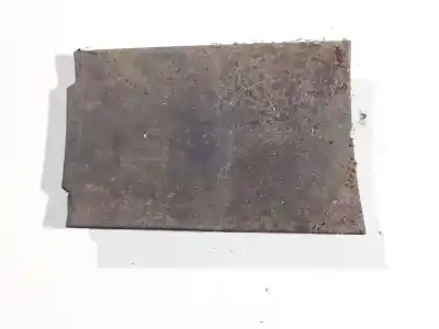 Peça sobressalente para automóvel em segunda mão plásticos por opel meriva b 1.7 16v cdti referências oem iam 13124048