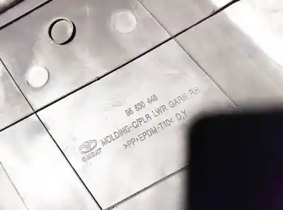 Pezzo di ricambio per auto di seconda mano plastica per chevrolet captiva 3.2 v6 ltx riferimenti oem iam 96630448  