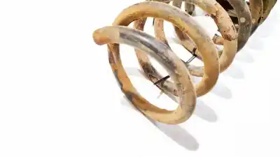 Second-hand car spare part shock absorber spring for volvo v50 (545) 2.0 d oem iam references   