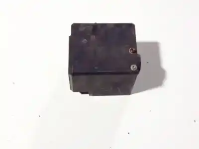 Peça sobressalente para automóvel em segunda mão plásticos por audi 80 avant 2.0 referências oem iam 