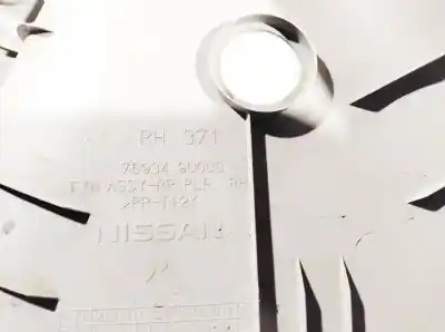 Pezzo di ricambio per auto di seconda mano plastica per nissan note (e11e) 1.6 16v cat riferimenti oem iam 769349u000  