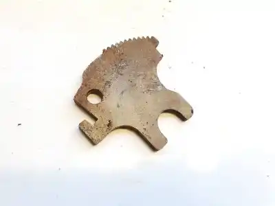 Pezzo di ricambio per auto di seconda mano plastica per opel meriva b 1.7 16v cdti riferimenti oem iam   