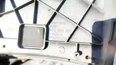 Автозапчастина б/у пластика для audi a6 c6 (4f2) 2.0 tdi посилання на oem iam 4f2864261  p0106729