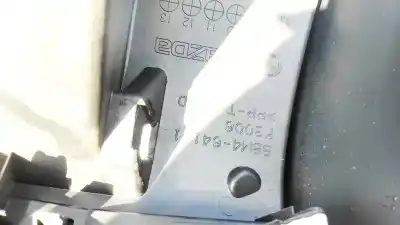 Pezzo di ricambio per auto di seconda mano plastica per mazda 3 lim. (bl) 1.6 cd diesel cat riferimenti oem iam bbm464111  k3006