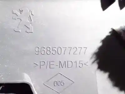 Pezzo di ricambio per auto di seconda mano plastica per peugeot 3008 1.6 16v riferimenti oem iam 9685077277  