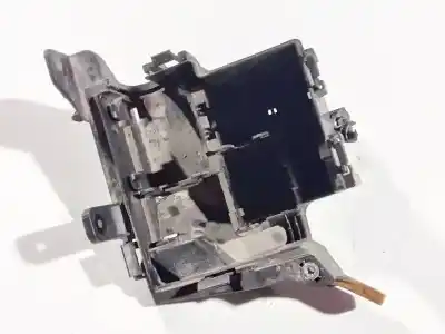 Pezzo di ricambio per auto di seconda mano plastica per kia ceed (ed) 1.6 crdi 115 riferimenti oem iam 919502h010  91950-2h010