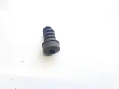 Second-hand car spare part plastics for renault scenic ii 1.6 16v oem iam references 