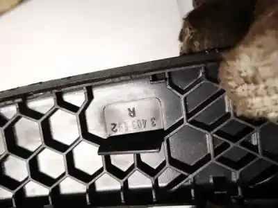 Peça sobressalente para automóvel em segunda mão plásticos por bmw x3 (e83) 2.0d referências oem iam 3403852  3415538