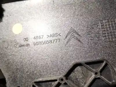 Автозапчастина б/у пластика для citroen c5 ii (rc_) 2.0 hdi (rcrhrh) посилання на oem iam 9685658777  