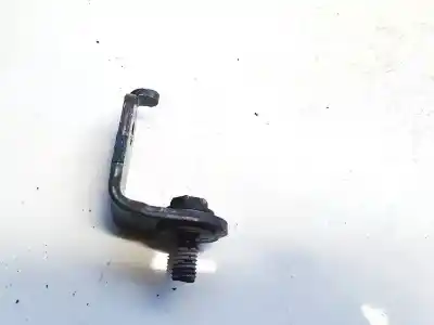 Pezzo di ricambio per auto di seconda mano plastica per toyota corolla (e12) 2.0 d-4d linea luna berlina riferimenti oem iam   