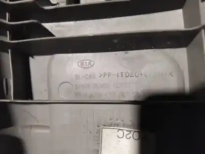 Pezzo di ricambio per auto di seconda mano plastica per kia sorento 2.5 crdi ex riferimenti oem iam 858263e000  85826-3e000