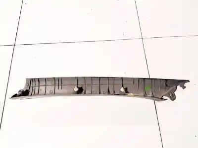 Pezzo di ricambio per auto di seconda mano plastica per kia sorento 2.5 crdi ex riferimenti oem iam 858113e000  85811-3e000