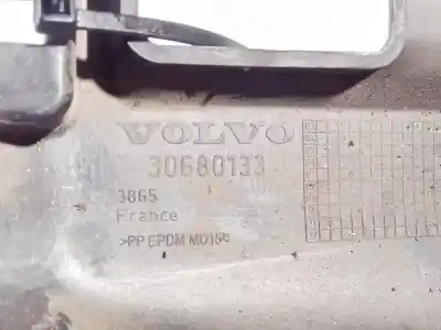 Pezzo di ricambio per auto di seconda mano plastica per volvo v50 (545) 2.0 d riferimenti oem iam 30680133  