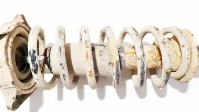 Peça sobressalente para automóvel em segunda mão mola de suspensão por audi 100 avant (c4) 2.4 diesel referências oem iam 