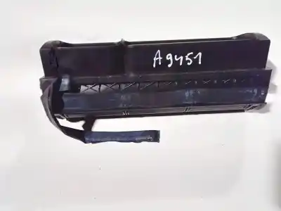 Автозапчастина б/у аераційна решіта для audi a4 avant (b5) 1.8 посилання на oem iam 8d0820951  