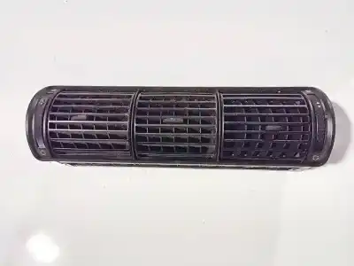 Автозапчастина б/у аераційна решіта для audi a4 avant (b5) 1.8 посилання на oem iam 8d0820951