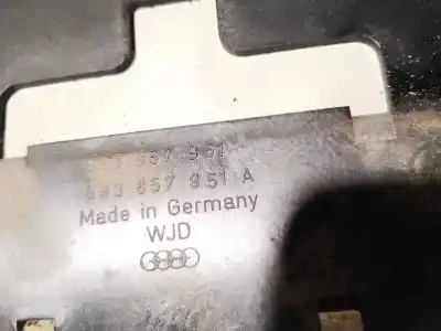 Pezzo di ricambio per auto di seconda mano plastica per audi 80 avant 1.9 tdi riferimenti oem iam 893857951a  