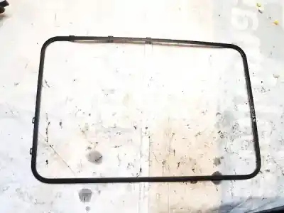 Peça sobressalente para automóvel em segunda mão plásticos por seat ibiza (6j5) 1.6 16v referências oem iam 