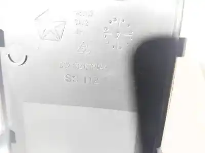 Pezzo di ricambio per auto di seconda mano plastica per dodge journey 2.0 16v crd cat riferimenti oem iam 1460102  1cz18trmaa