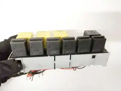 Second-hand car spare part fuse box unit for opel meriva b 1.7 16v cdti oem iam references   