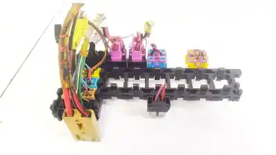 Автозапчасти б/у блок реле/предохранителей за audi 80 avant 1.9 tdi ссылки oem iam 8a1937503a