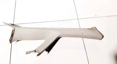 Peça sobressalente para automóvel em segunda mão plásticos por toyota auris 2.2 d-cat referências oem iam 6221002020