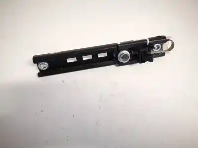 Peça sobressalente para automóvel em segunda mão plásticos por opel zafira b 1.9 cdti referências oem iam 13193568