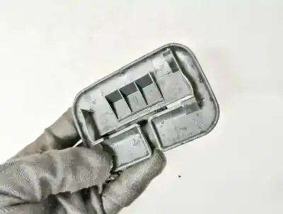 Pezzo di ricambio per auto di seconda mano plastica per toyota corolla (e12) 2.0 d-4d linea luna berlina riferimenti oem iam   