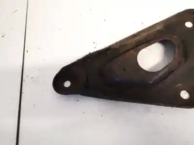 Second-hand car spare part engine support for opel zafira b 1.9 cdti oem iam references   